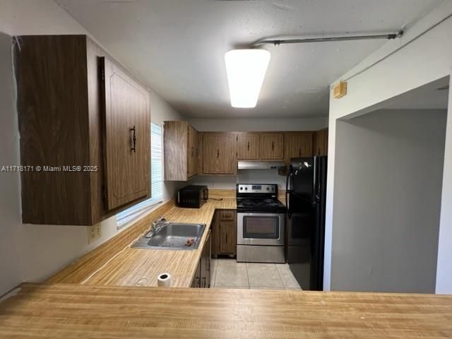 For Rent: $1,650 (2 beds, 1 baths, 812 Square Feet)