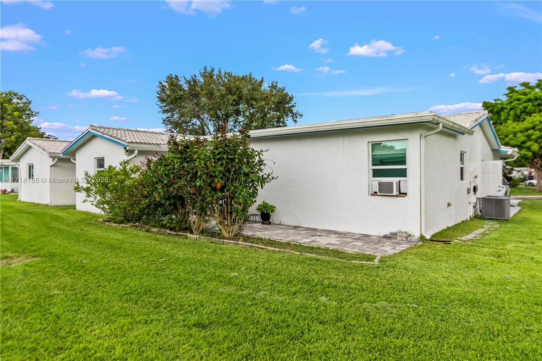 For Sale: $420,000 (3 beds, 2 baths, 1398 Square Feet)