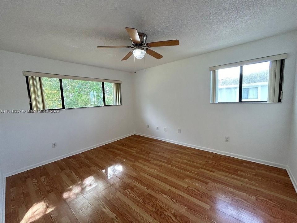 For Rent: $2,195 (2 beds, 2 baths, 870 Square Feet)