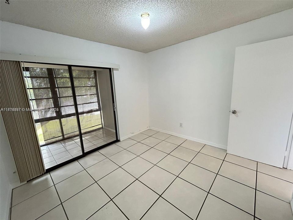 For Rent: $2,195 (2 beds, 2 baths, 870 Square Feet)