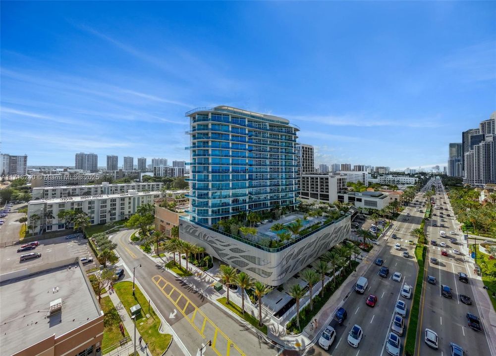 For Sale: $1,550,000 (2 beds, 2 baths, 1685 Square Feet)