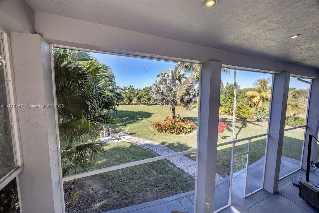 最近售出: $1,250,000 (4 贝兹, 5 浴室, 4698 平方英尺)