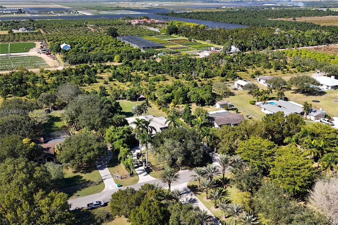 最近售出: $1,250,000 (4 贝兹, 5 浴室, 4698 平方英尺)