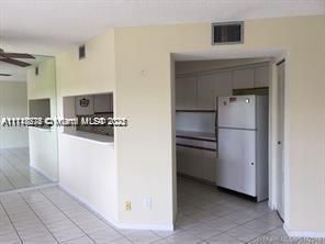 For Rent: $1,750 (1 beds, 1 baths, 840 Square Feet)