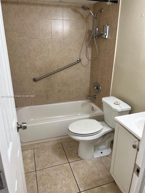 For Rent: $1,700 (2 beds, 1 baths, 880 Square Feet)