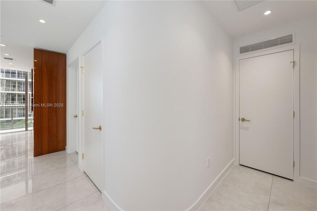 En Venta: $1,975,000 (2 camas, 2 baños, 0 Pies cuadrados)