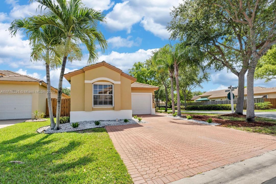 For Sale: $749,000 (3 beds, 2 baths, 1504 Square Feet)