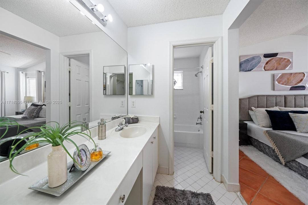 For Sale: $650,000 (3 beds, 2 baths, 1533 Square Feet)