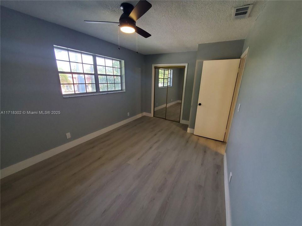 For Rent: $2,100 (2 beds, 1 baths, 1108 Square Feet)