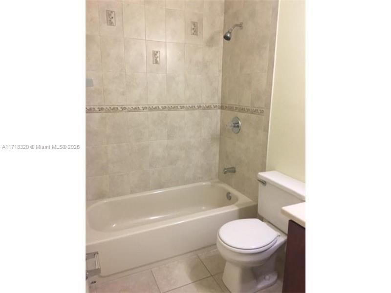 For Rent: $1,800 (1 beds, 1 baths, 583 Square Feet)