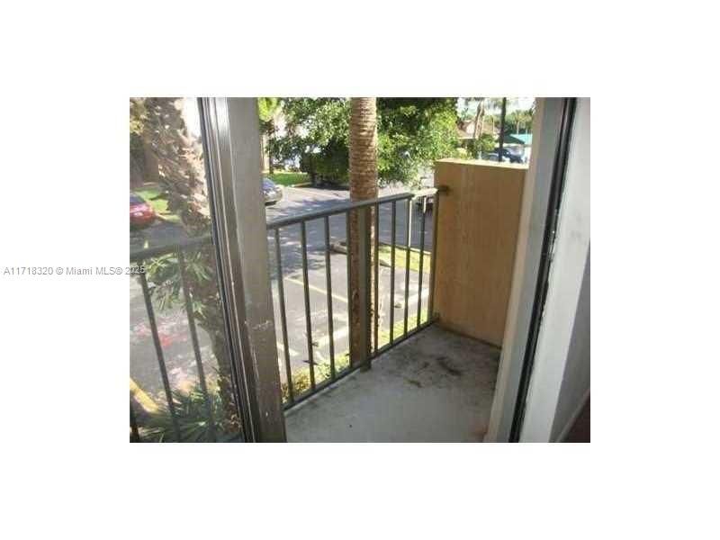 For Rent: $1,800 (1 beds, 1 baths, 583 Square Feet)