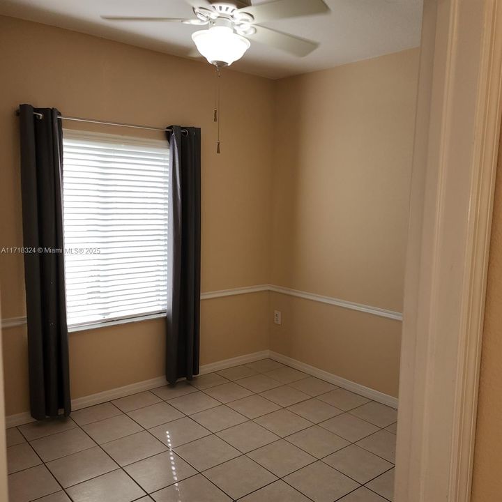 For Rent: $3,300 (3 beds, 3 baths, 1426 Square Feet)