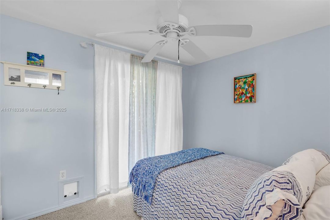 Recently Sold: $550,000 (2 beds, 1 baths, 720 Square Feet)