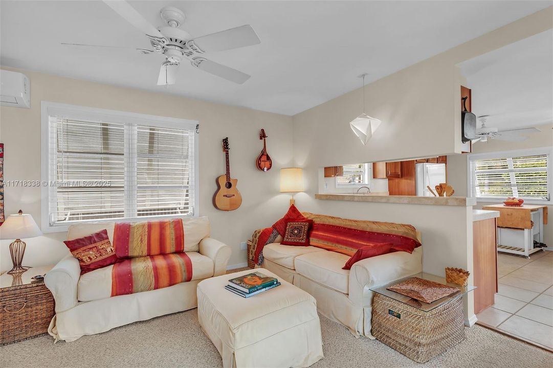 Recently Sold: $550,000 (2 beds, 1 baths, 720 Square Feet)