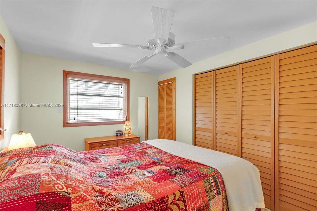 Recently Sold: $550,000 (2 beds, 1 baths, 720 Square Feet)