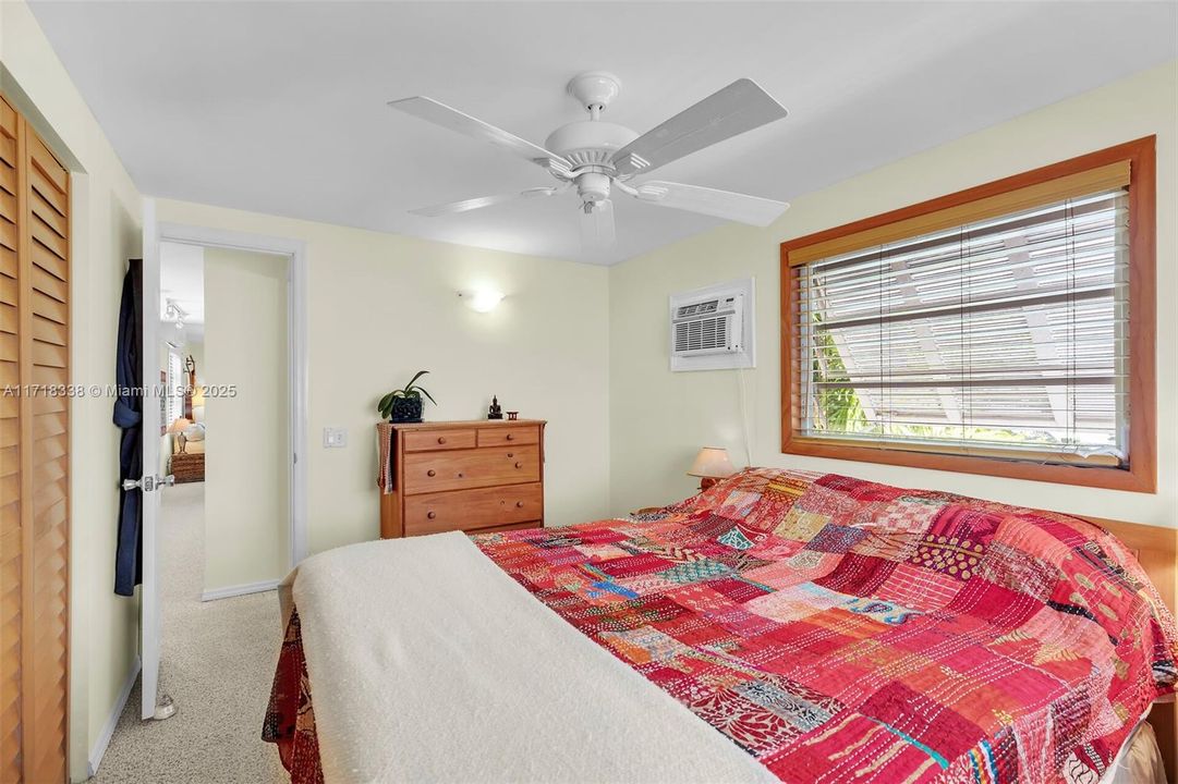 Recently Sold: $550,000 (2 beds, 1 baths, 720 Square Feet)