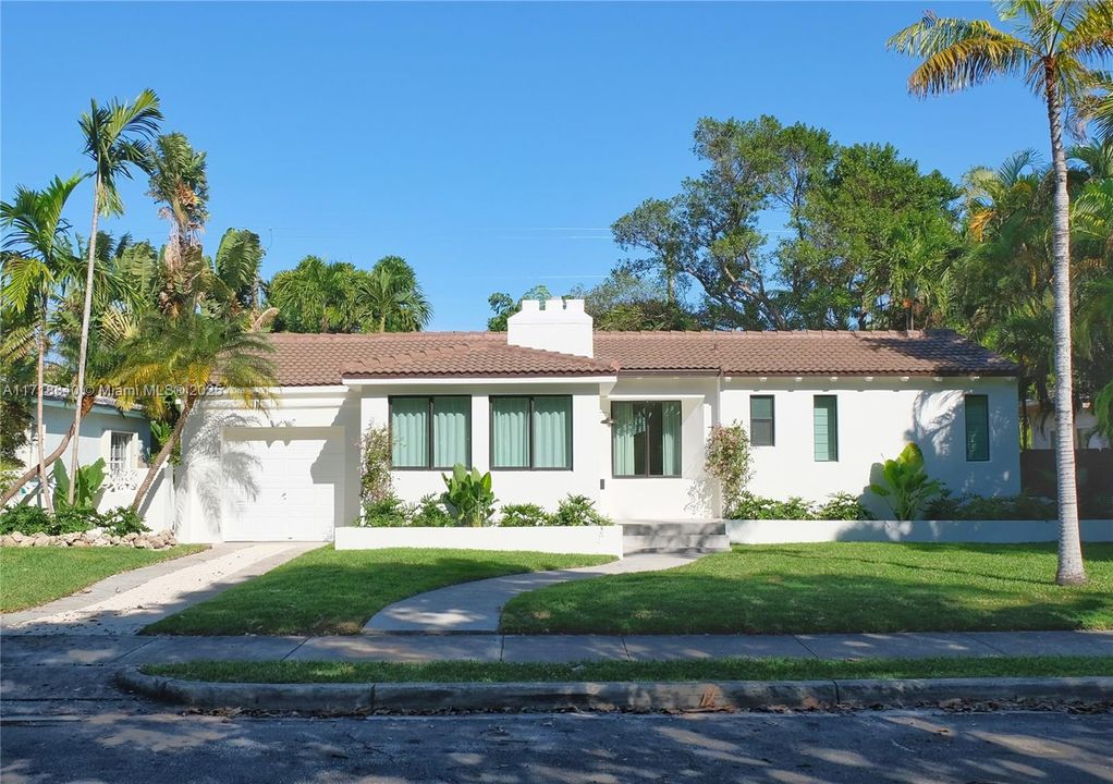 For Sale: $1,659,000 (3 beds, 2 baths, 1896 Square Feet)