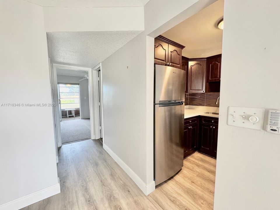 For Sale: $101,000 (1 beds, 1 baths, 590 Square Feet)