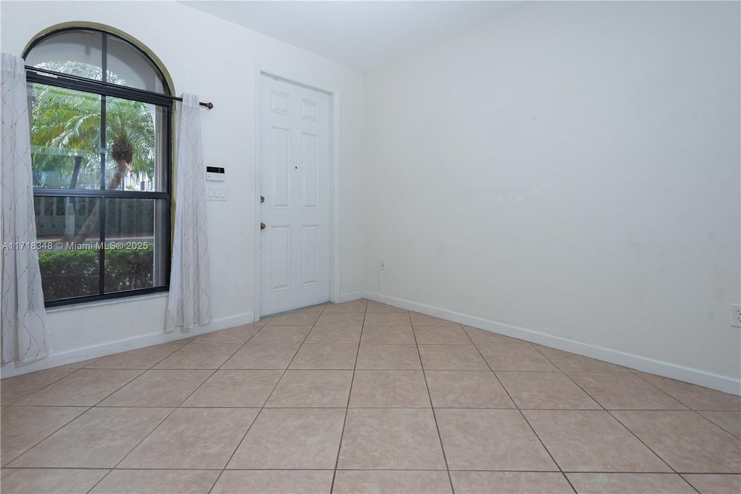 For Rent: $3,800 (4 beds, 2 baths, 2026 Square Feet)