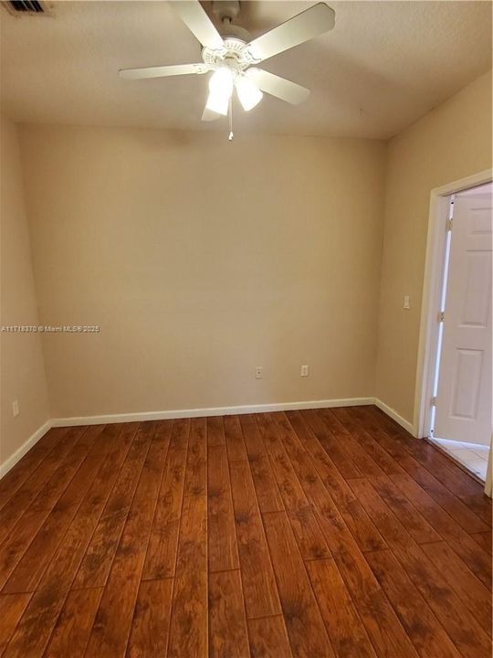 For Rent: $2,760 (3 beds, 2 baths, 1428 Square Feet)