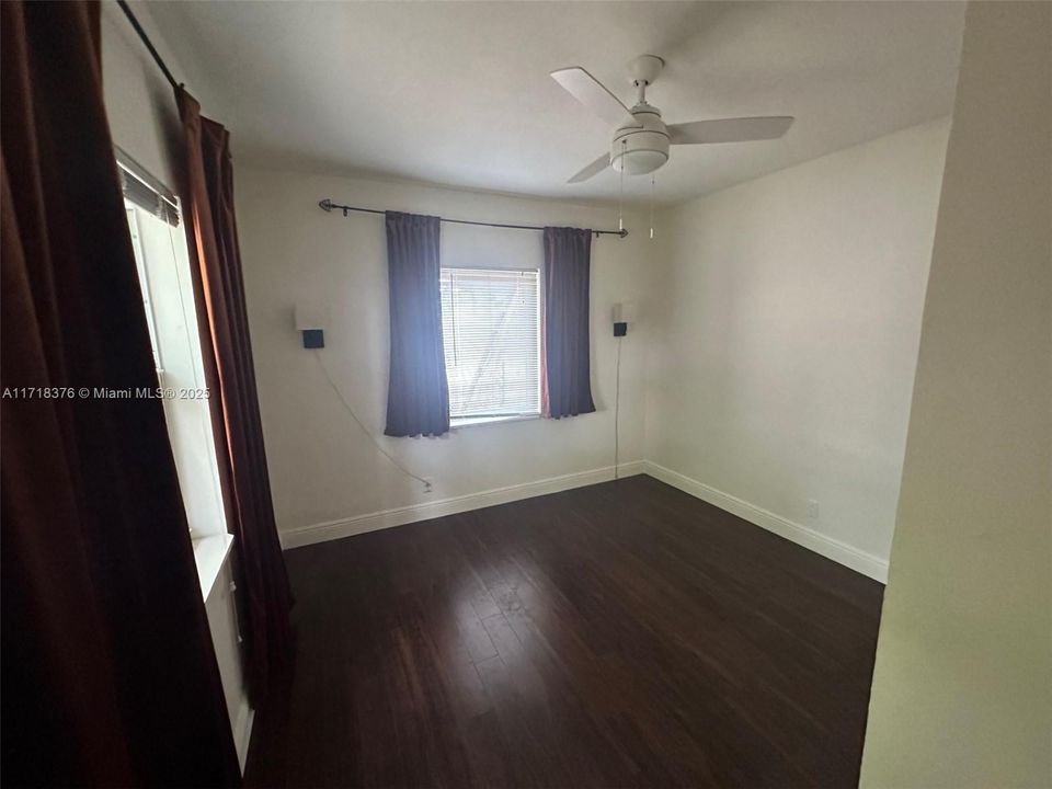 For Rent: $2,500 (2 beds, 1 baths, 1774 Square Feet)