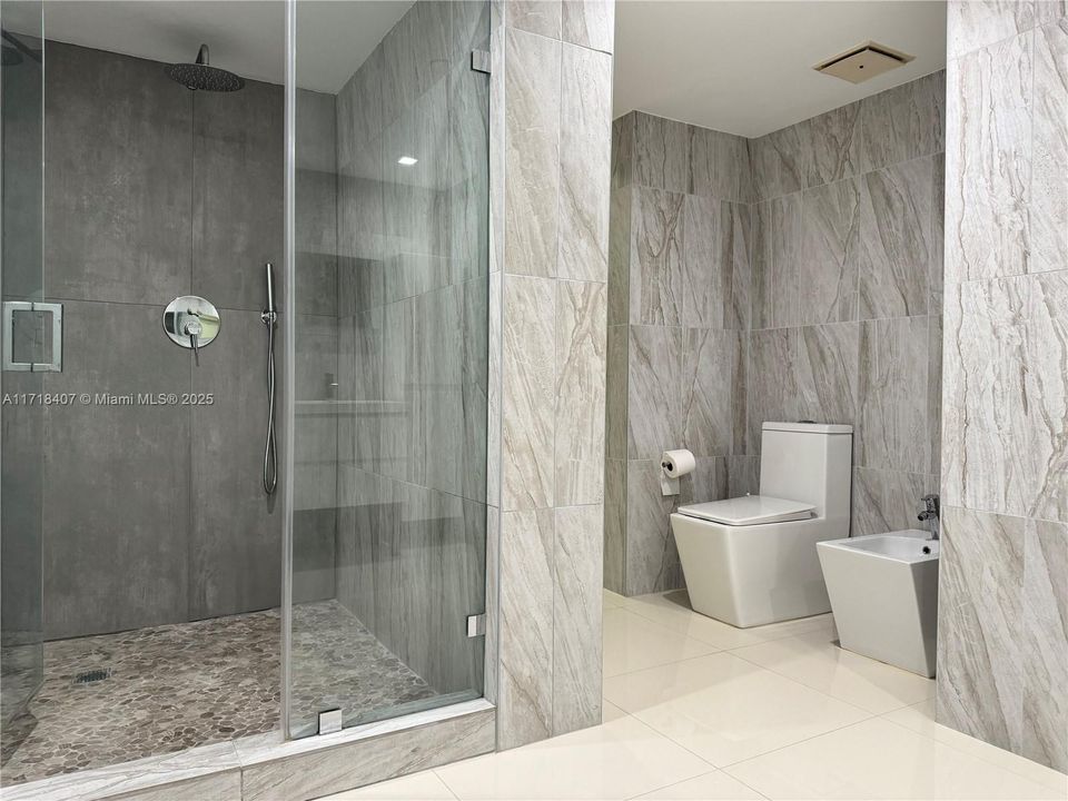 Primary spacious shower