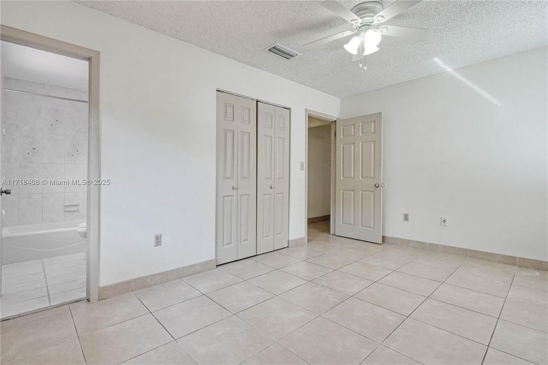 For Rent: $3,900 (4 beds, 2 baths, 1458 Square Feet)