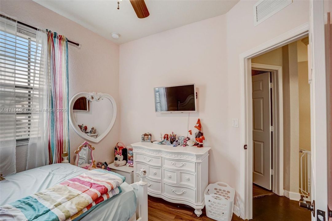 For Sale: $369,000 (3 beds, 2 baths, 1512 Square Feet)