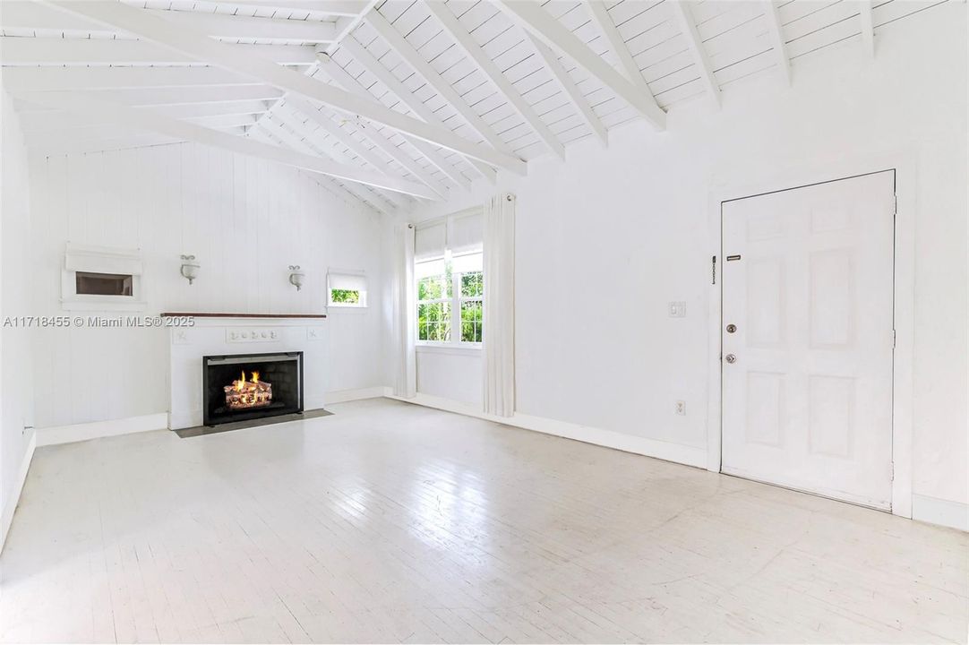 Recently Sold: $891,500 (2 beds, 1 baths, 1197 Square Feet)