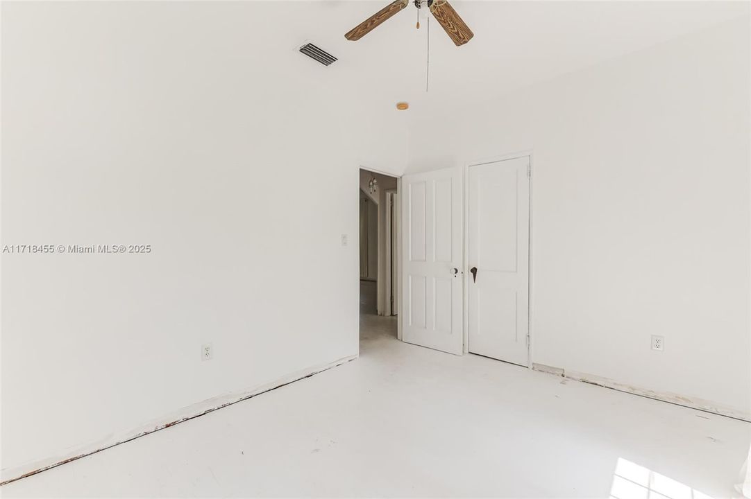 Recently Sold: $891,500 (2 beds, 1 baths, 1197 Square Feet)