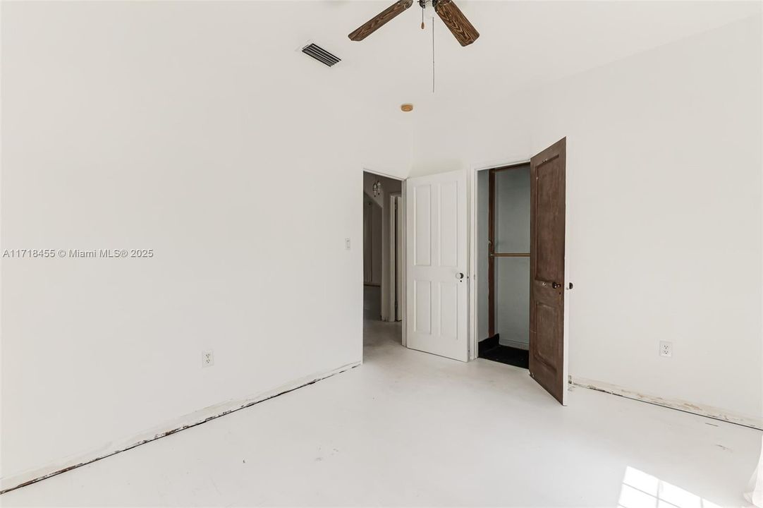 Recently Sold: $891,500 (2 beds, 1 baths, 1197 Square Feet)