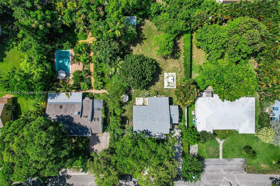 Recently Sold: $891,500 (2 beds, 1 baths, 1197 Square Feet)