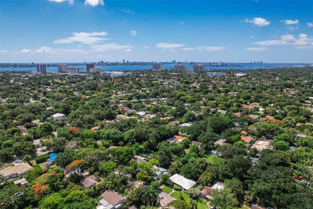 Recently Sold: $891,500 (2 beds, 1 baths, 1197 Square Feet)