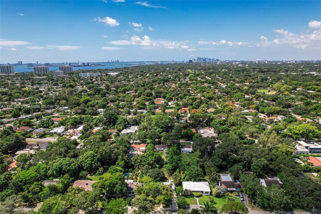 Recently Sold: $891,500 (2 beds, 1 baths, 1197 Square Feet)