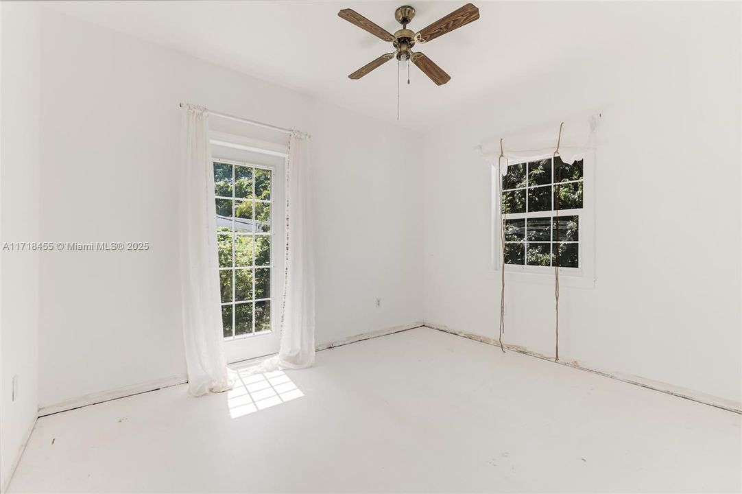 Recently Sold: $891,500 (2 beds, 1 baths, 1197 Square Feet)