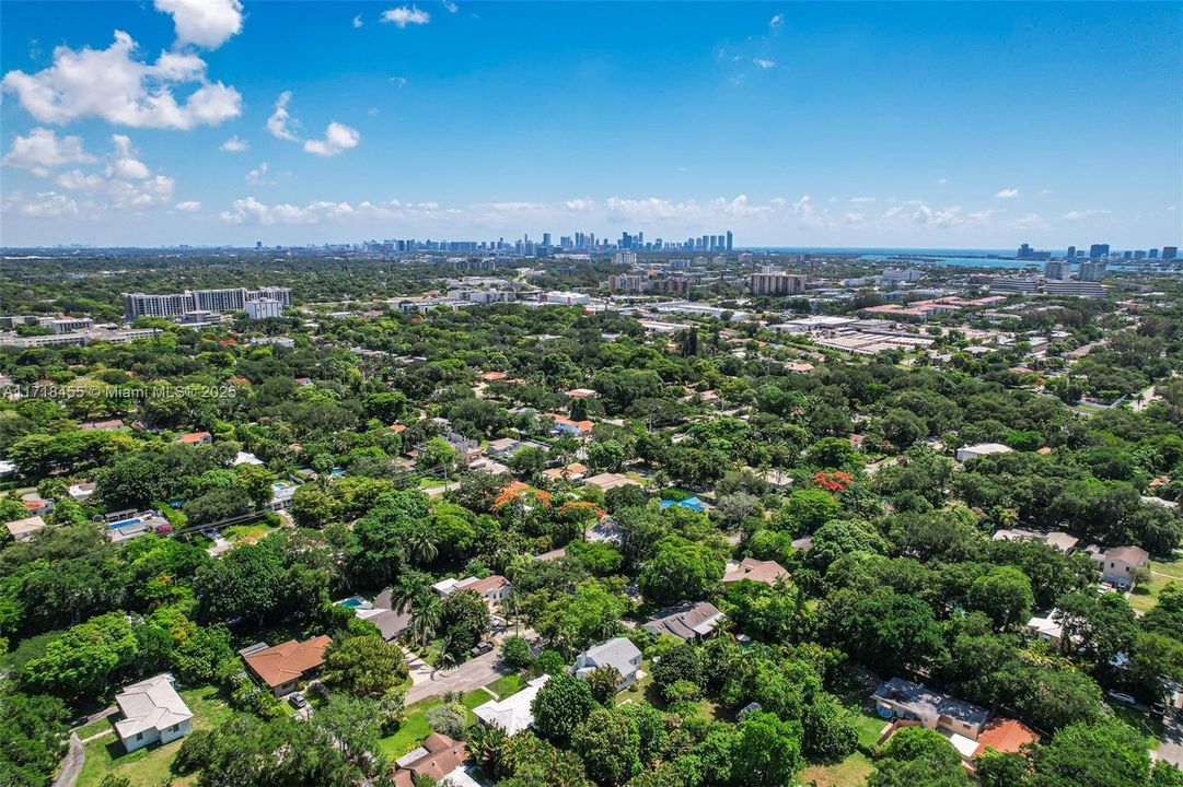 Recently Sold: $891,500 (2 beds, 1 baths, 1197 Square Feet)