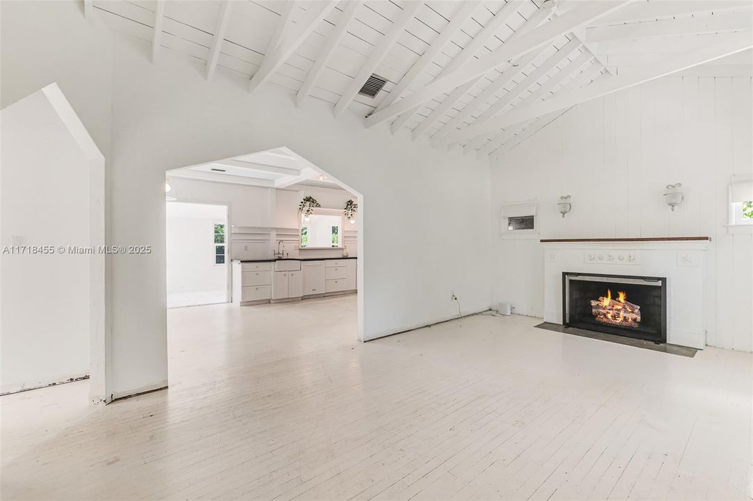 Recently Sold: $891,500 (2 beds, 1 baths, 1197 Square Feet)