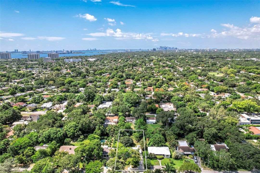 Recently Sold: $891,500 (2 beds, 1 baths, 1197 Square Feet)