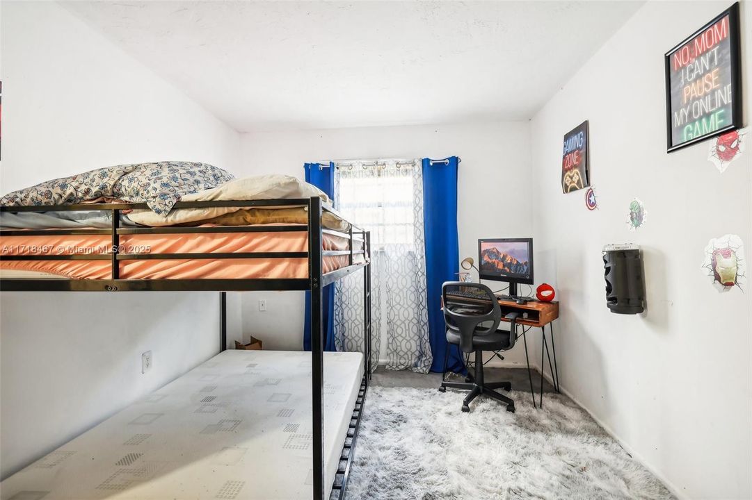 For Sale: $450,000 (3 beds, 2 baths, 1758 Square Feet)