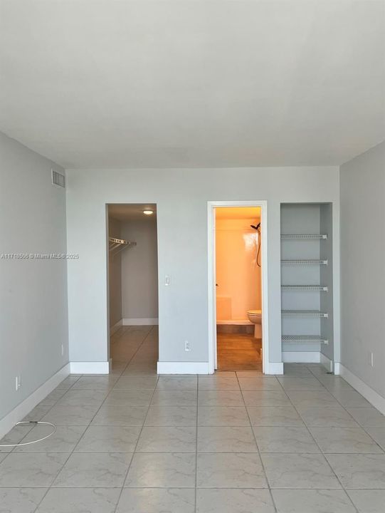 For Rent: $2,450 (2 beds, 2 baths, 1050 Square Feet)