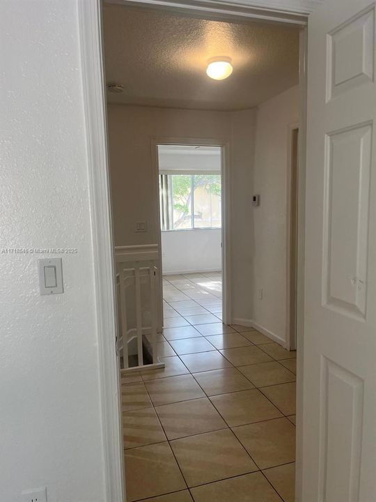 For Rent: $2,195 (3 beds, 2 baths, 1302 Square Feet)