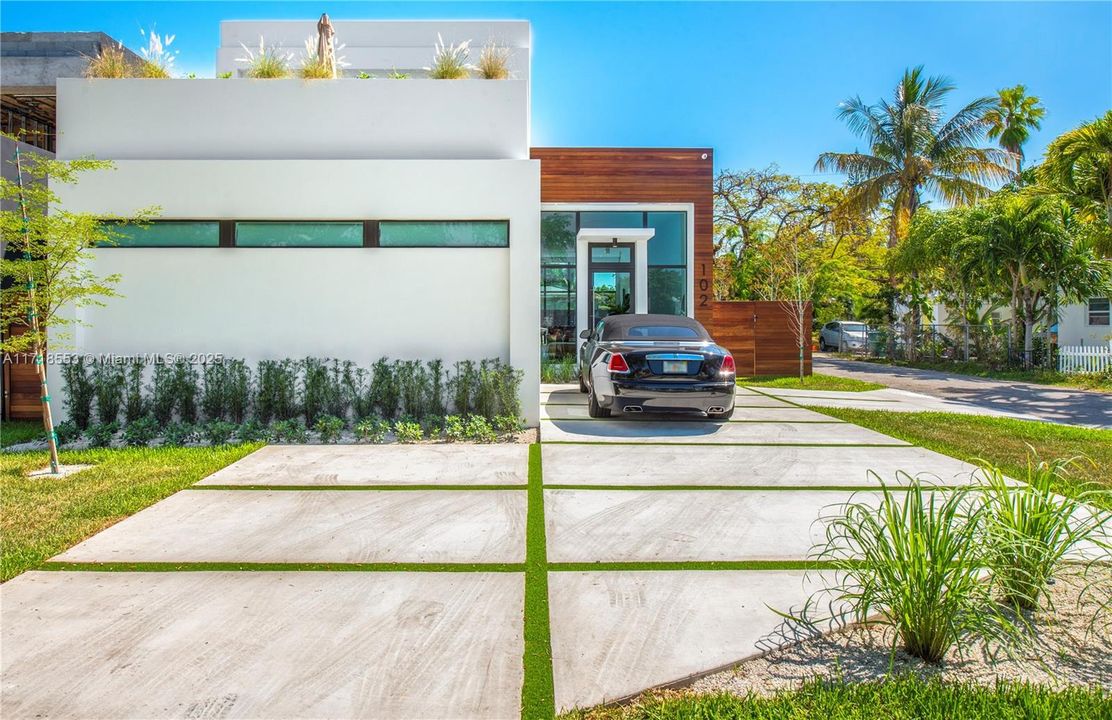 En Venta: $2,500,000 (6 camas, 4 baños, 2626 Pies cuadrados)