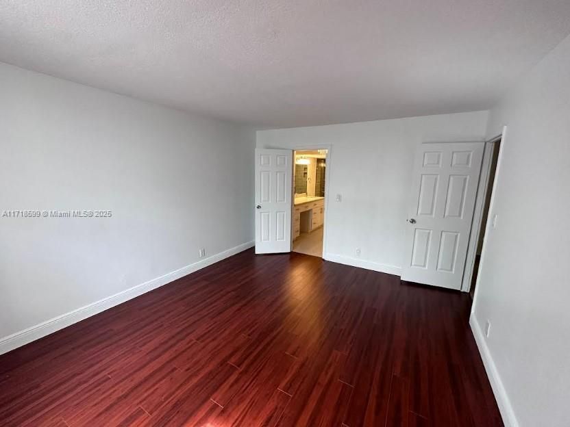 For Rent: $2,500 (2 beds, 2 baths, 1020 Square Feet)