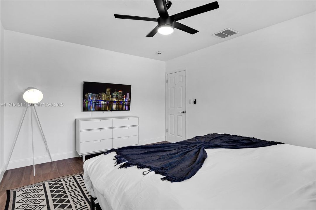 For Sale: $589,000 (4 beds, 2 baths, 1753 Square Feet)