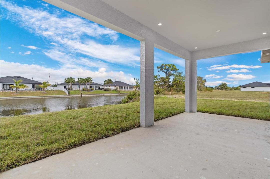 For Sale: $420,000 (3 beds, 2 baths, 1396 Square Feet)