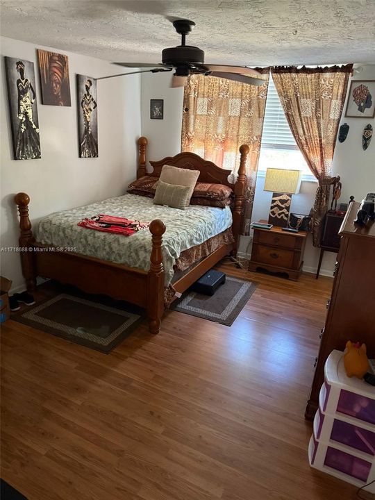 For Rent: $1,800 (2 beds, 2 baths, 1010 Square Feet)