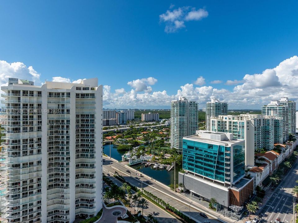 For Sale: $1,150,000 (2 beds, 2 baths, 1623 Square Feet)