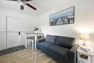 For Rent: $1,750 (1 beds, 1 baths, 1441 Square Feet)