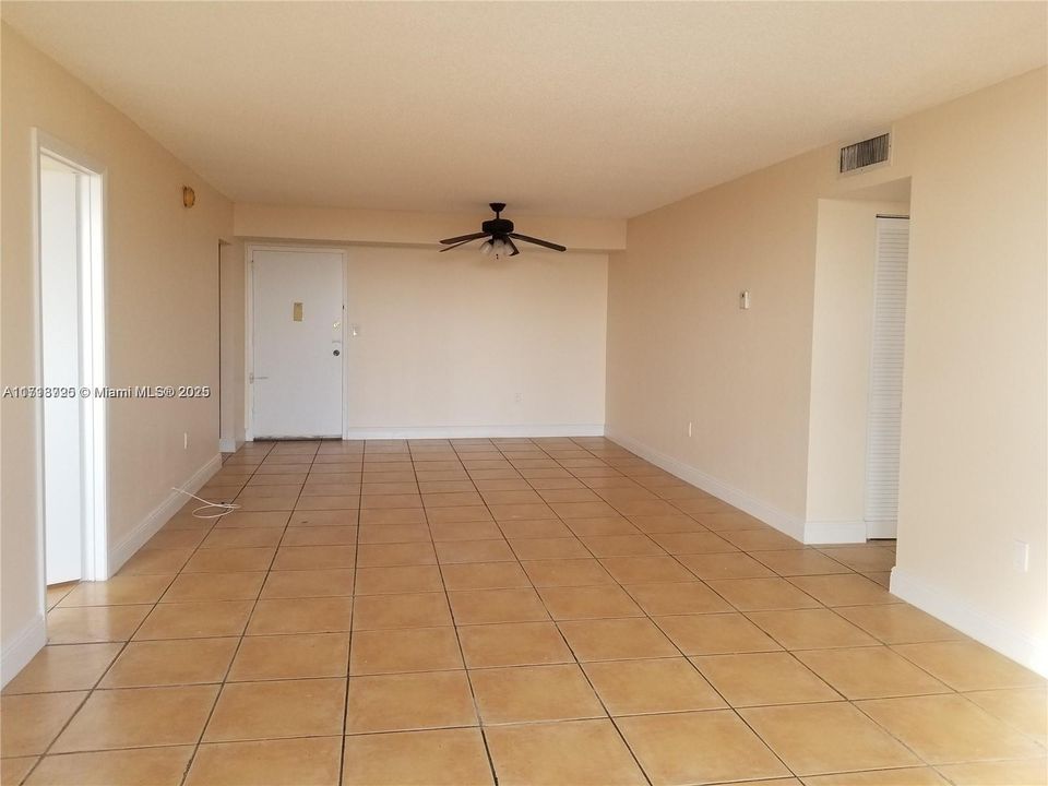 For Rent: $2,900 (3 beds, 2 baths, 1190 Square Feet)