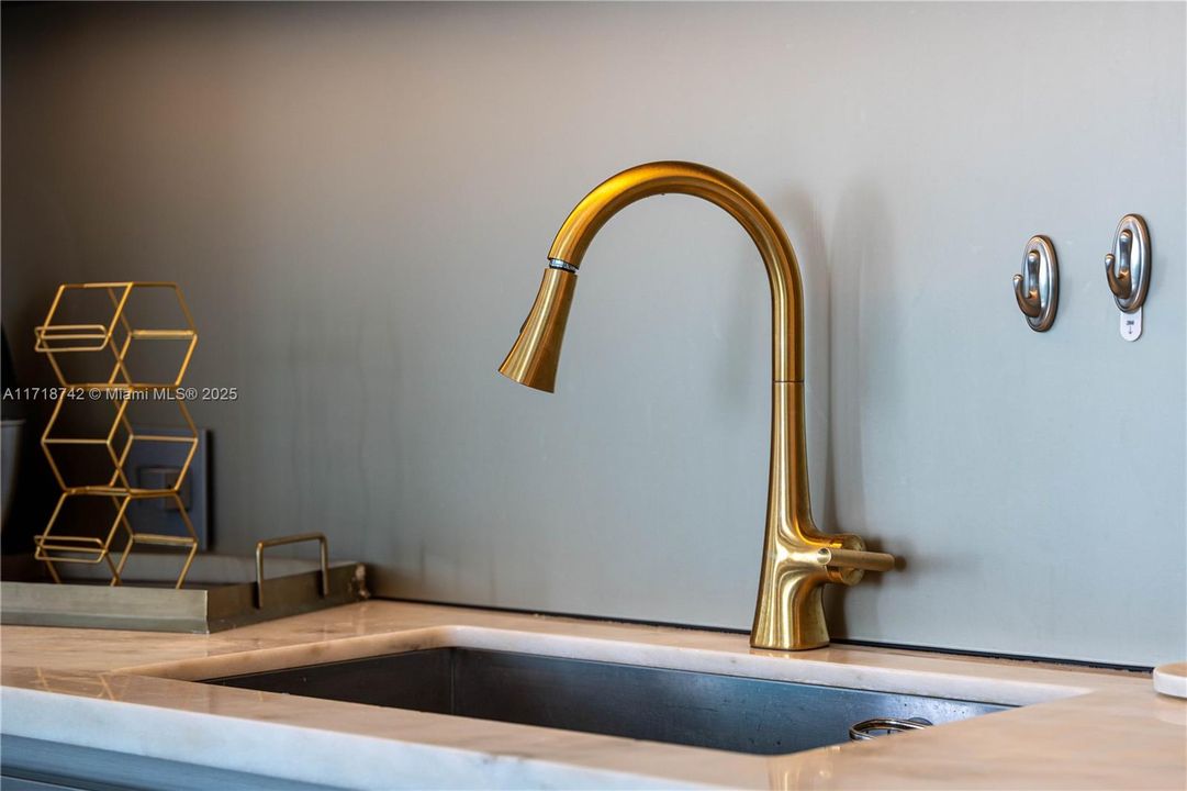 En Venta: $2,200,000 (2 camas, 2 baños, 1080 Pies cuadrados)